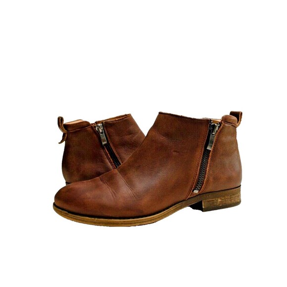 Franco Sarto Women's Keegan Boot Size 6M Taupe Brown Leather Bootie Flat Heel - Picture 1 of 9